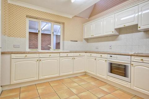 3 bedroom house to rent, York Road, Beverley