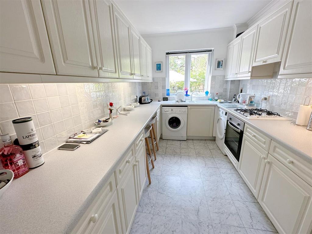 Kitchen.JPG
