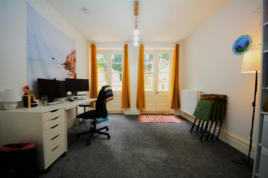 Bedroom .jpg