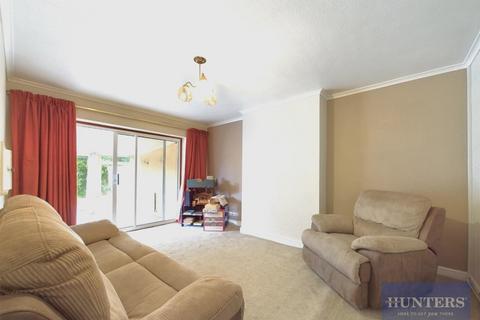 7 Ashfield Close, Bishops Cleeve, Cheltenham, GL52 8LG