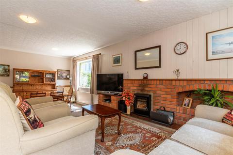 3 bedroom detached bungalow for sale, The Spittal, Castle Donington DE74