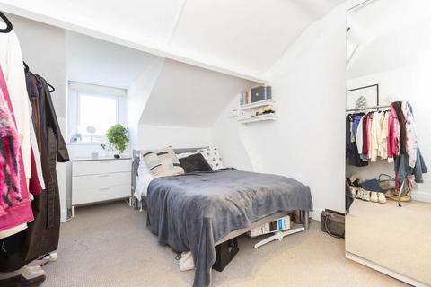 4 bedroom apartment to rent, NW6