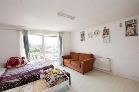 2 bedroom flat for sale, Talbot Road, Wembley