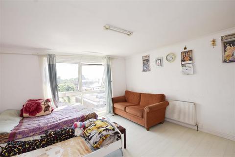 2 bedroom flat for sale, Talbot Road, Wembley