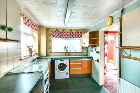 3 bedroom semi-detached house for sale, Eastglade Road, Nottingham