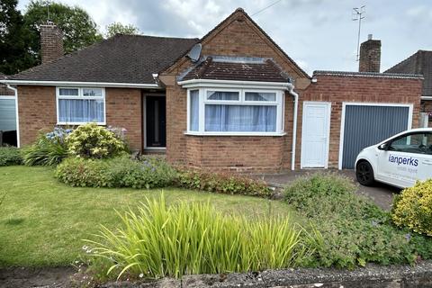 2 bedroom detached bungalow to rent, KINGSWINFORD - RIDGE ROAD