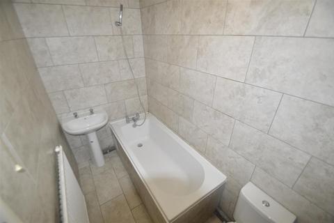 2 bedroom terraced house to rent, Blackborne Road, Dagenham