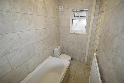 2 bedroom terraced house to rent, Blackborne Road, Dagenham