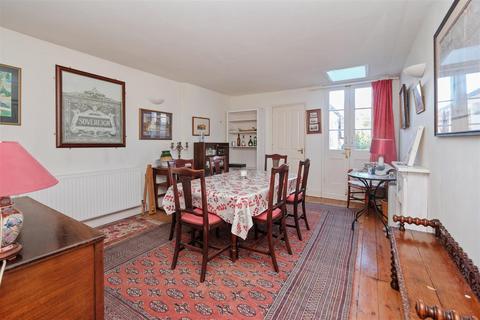 3 bedroom end of terrace house for sale, Victoria Street, Whitstable