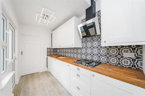 15 Lansdowne Road, London, E4 7SH