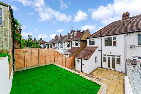 15 Lansdowne Road, London, E4 7SH