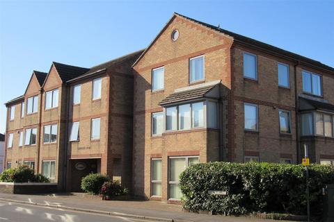 1 bedroom flat for sale, Cavendish Court High Street, Herne Bay