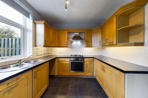 3 bedroom semi-detached house to rent, Nethershire Lane, Sheffield