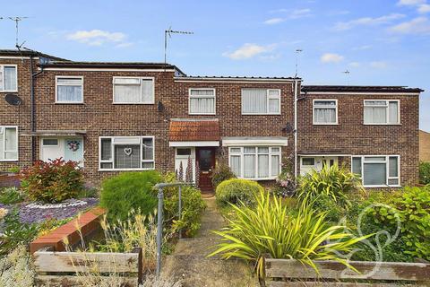 3 bedroom terraced house for sale, Scarfe Way, Colchester