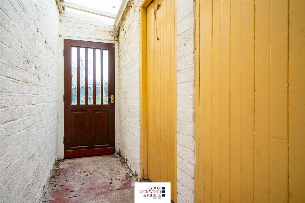 Side Passage