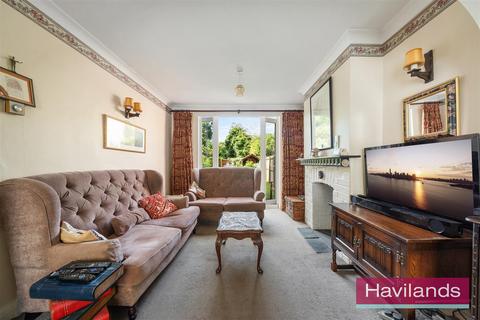 59 Rayleigh Road, London, N13 5QW