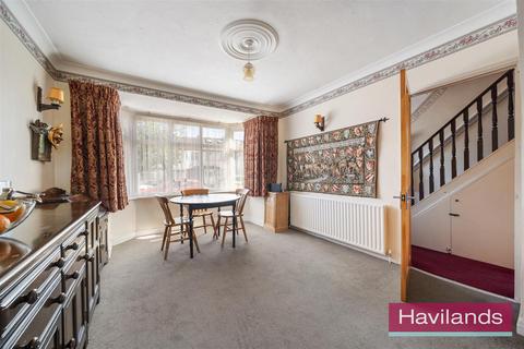 59 Rayleigh Road, London, N13 5QW