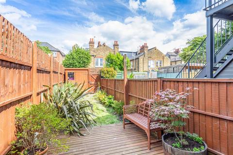 1 bedroom maisonette to rent, Avondale Road, Mortlake, SW14