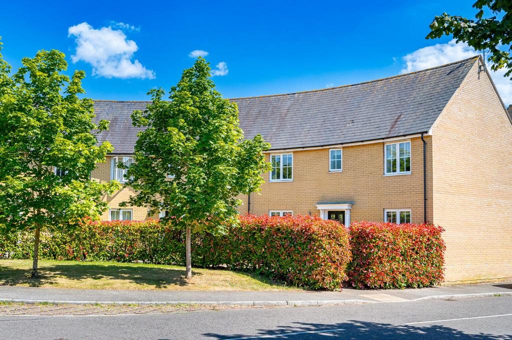 Baynard Avenue, Flitch Green, Dunmow 3 bed end of terrace house for