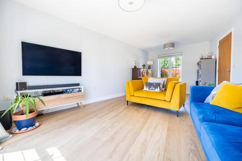 87 Baynard Avenue, Little Dunmow, Dunmow, CM6 3FD