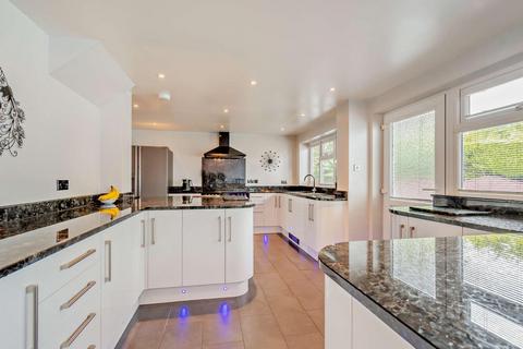 5 bedroom detached house for sale, Forest Lane Harrogate HG2 7ED