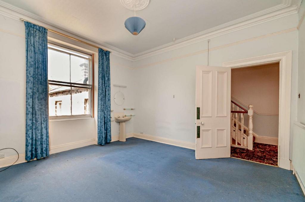 8608690-interior16-800.jpg