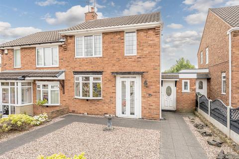 26 Brambleside, Wordsley, Stourbridge, DY8 5XL