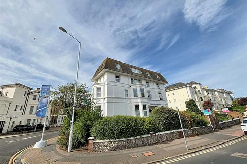 3 bedroom flat for sale, Trinity Trees, Eastbourne