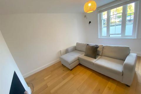 1 bedroom apartment to rent, Lansdowne Crescent, Malvern