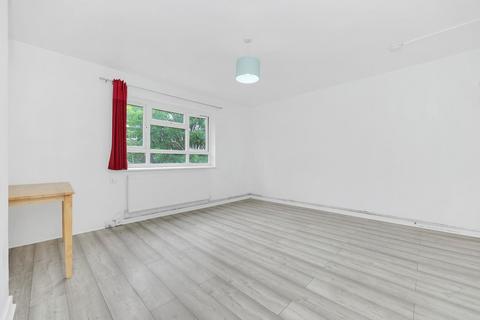3 bedroom apartment to rent, New North Road, Shoredi, N1