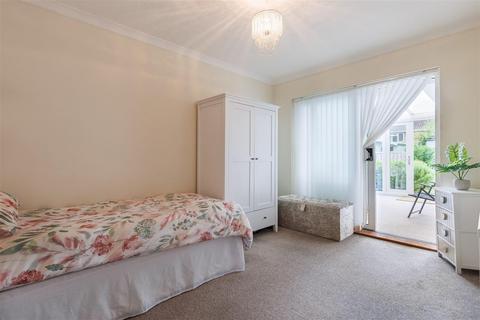28 Emberson Way, North Weald, Epping, CM16 6DL
