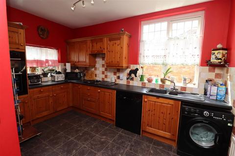 3 bedroom semi-detached house for sale, Selwyn Avenue, North Ferriby