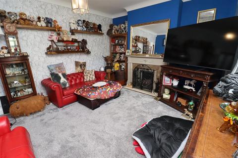 3 bedroom semi-detached house for sale, Selwyn Avenue, North Ferriby