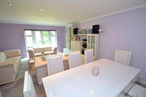 4 bedroom detached house for sale, Nicholas Road, Elstree, Borehamwood