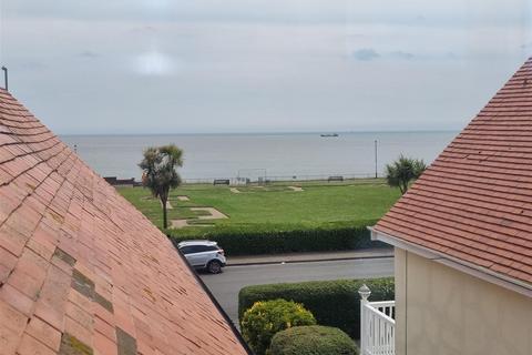 3 bedroom apartment for sale, Marine Parade, Gorleston