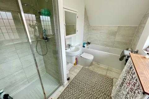 112 Armstrong Road, Luton, LU2 0FX