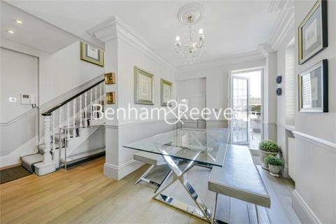 2 bedroom apartment to rent, Troy Court, Kensington High Street W8