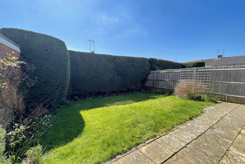 Ockley Way, Hassocks, West Sussex... 3 bed semidetached house to rent
