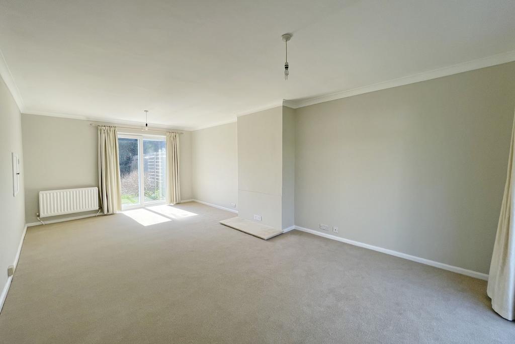 Ockley Way, Hassocks, West Sussex... 3 bed semidetached house to rent