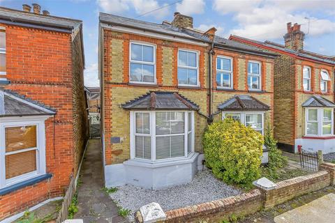 2 bedroom semi-detached house for sale, Gordon Road, Redhill, Surrey