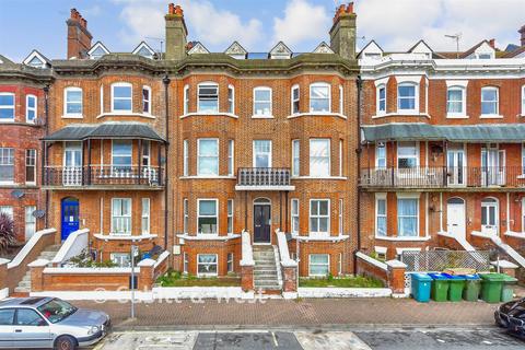 1 bedroom ground floor flat for sale, South Terrace, Littlehampton, West Sussex