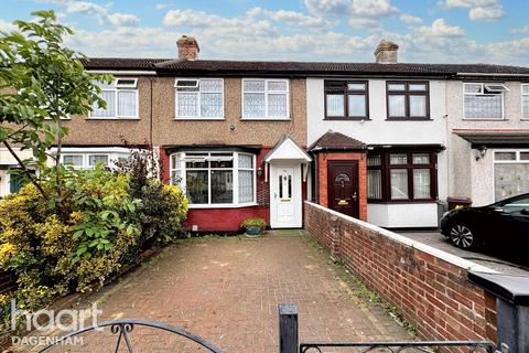 2 bedroom terraced house for sale, Western Avenue, Dagenham