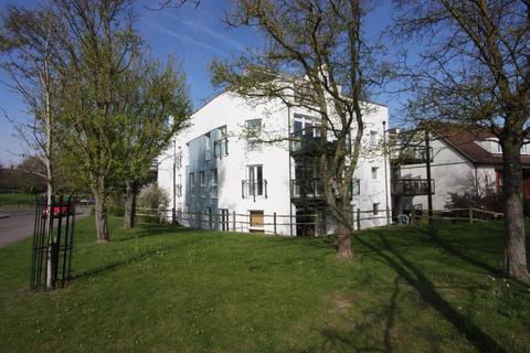 2 bedroom apartment to rent, Rivett Drake Close, Guildford GU2