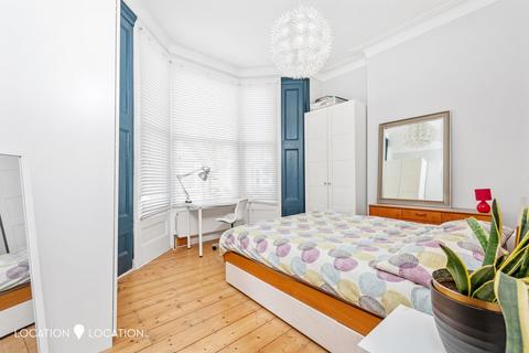 1 bedroom apartment to rent, Alkham Road, London, N16