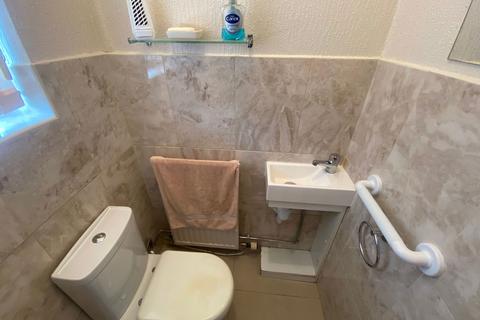 68 Green Lane, Oldham, OL8 3BA