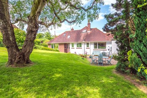 1 Rectory Close, Burwash, Etchingham, TN19 7BH