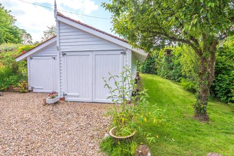 1 Rectory Close, Burwash, Etchingham, TN19 7BH