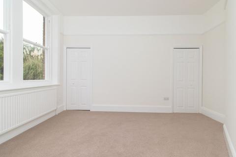 2 bedroom flat for sale, Eastern Esplanade, Lynton Court Mansions, CT9