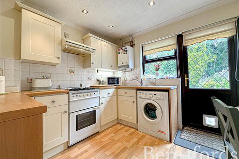 2 bedroom semi-detached house for sale, Mansard Close, Hornchurch, RM12