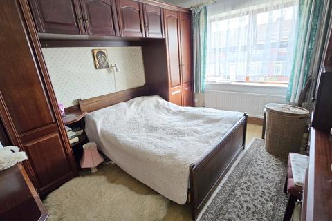 1 Meldreth Drive, Manchester, M12 4NB